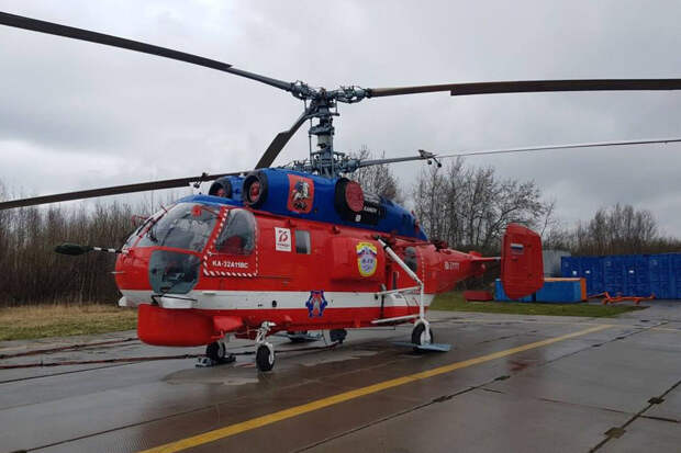 Baza: в Москве подожгли спасательный вертолет Ка-32