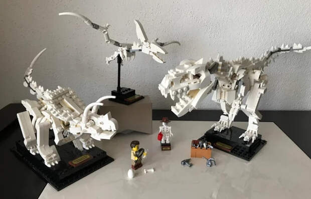 Примеры разнообразных поделок от любителей LEGO