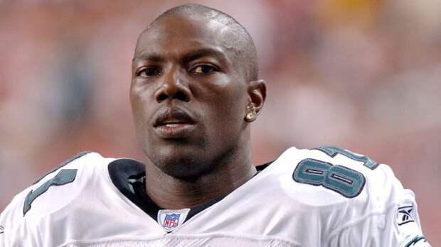 Terrell Owens on the field