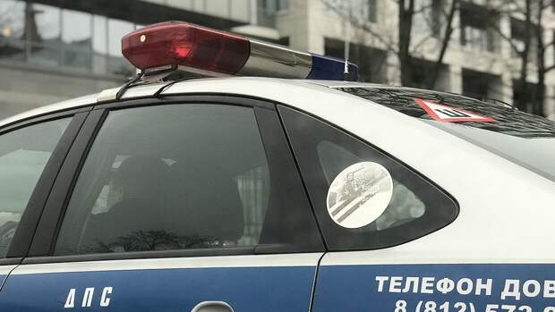 Служебный автомобиль мэра Магаса вылетел с моста в кювет