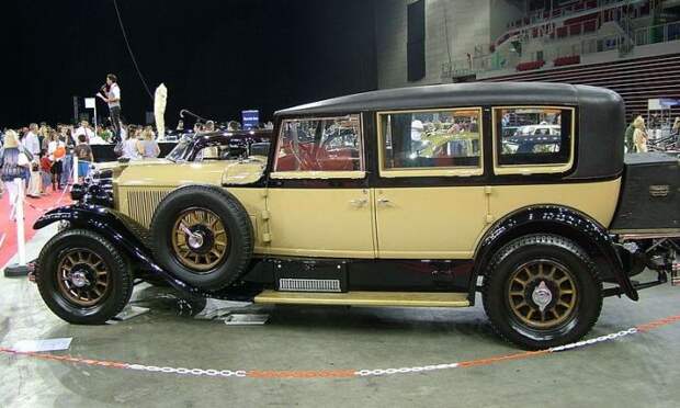 Лимузин Mercedes-Benz 24/100/140 PS – представительский автомобиль 1927 года выпуска. | Фото: ru.wikipedia.org.