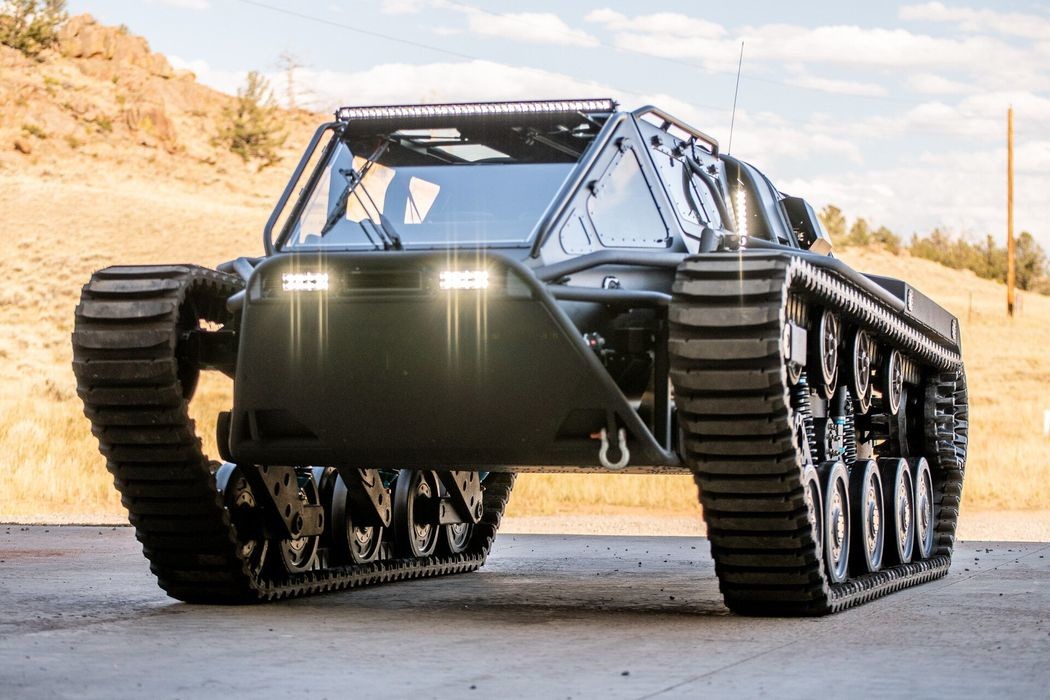Персональный танк для развлечений Ripsaw EV3-F4 доставит куда угодно