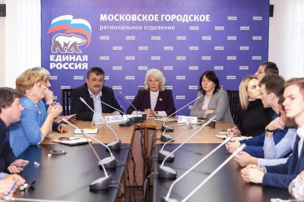 Участникам форума «Чистая страна» партии «Единая Россия» представили природоохранные проекты Московского НПЗ / Фото: Агентство РИАМО