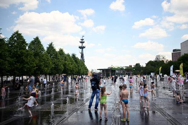 Гидрометцентр: в Москве в субботу ожидается переменная облачность и до +30℃