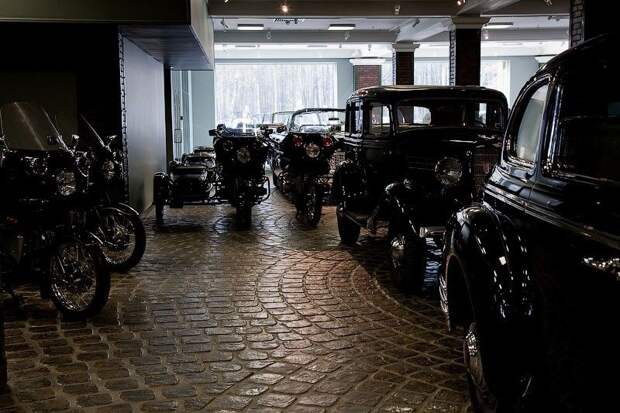 Автомобили первых лиц СССР (22 фото) Автомобили первых лиц СССР (22 фото)