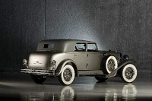 1932 Duesenberg J-546-2274 Torpedo Berline by Rollston 2