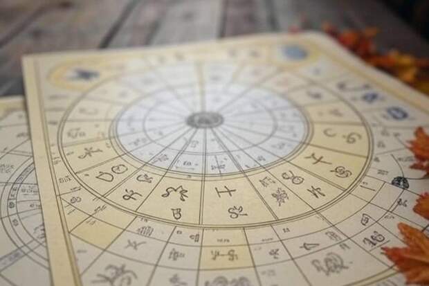 Четыре знака зодиака получат важнейшее послание от Вселенной: как в январе 2026 года изменить взгляд на прошлое