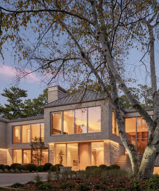 Семейный дом с многоуровневыми пространствами в Канаде