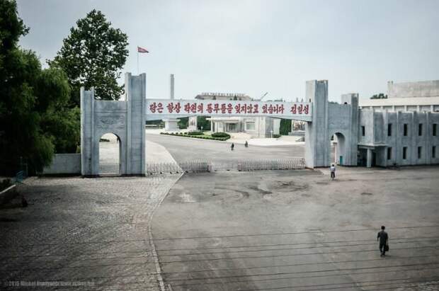 Запрещенные фотографии, с которыми вас не выпустят из Северной Кореи