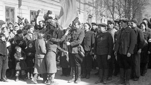 Ретрокалендарь: от освобождения Одессы до открытия Музея космонавтики