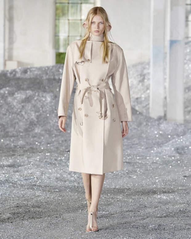 Burberry весна-лето 2022