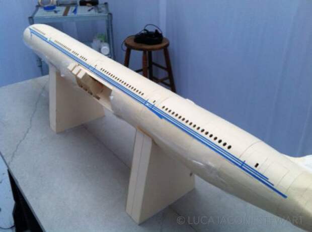 Бумажная модель Боинга 777-300ER в масштабе 1:60 (51 фото)