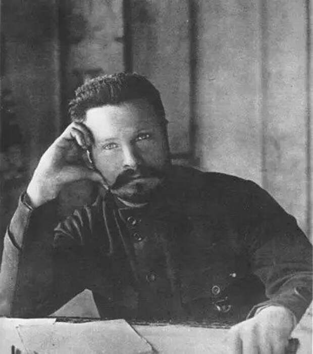 Михаил Фрунзе. Завершение гражданской войны на юге России и помощь Мустафе