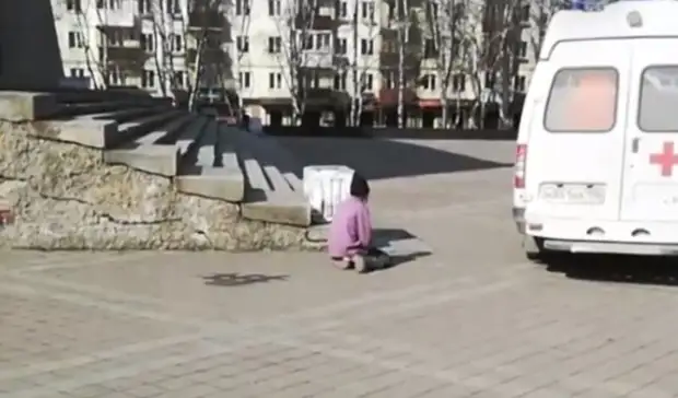 Обнажившегося прилюдно пожилого мужчину увезли на скорой помощи в Нижнем Тагиле