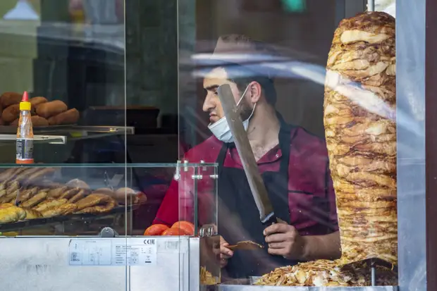 В Новосибирске выросли цены на главное блюдо уличной еды