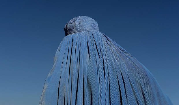 Женщина в Кабуле, Афганистан, 2 января 2013