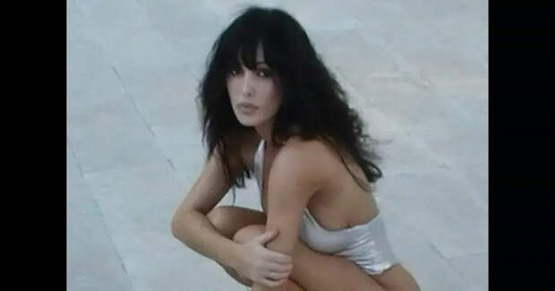 Бьянка Цензори посетила концерт мужа Канье Уэста в облегающем комбинезоне