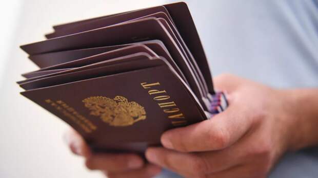 Юрист Ахтырко: быстрее всего паспорт выдадут по месту регистрации