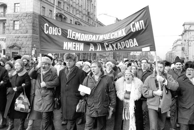 Самый большой протестный митинг в истории СССР (ФОТО)