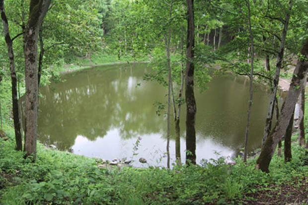 The Kaali Crater (остров Сааремаа, Эстония)