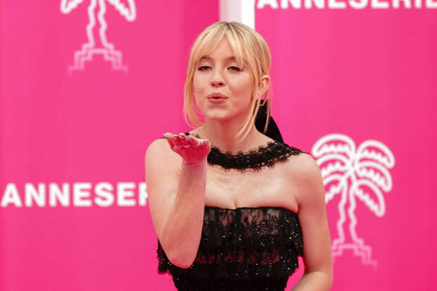 Актриса Суини в 10 лет получила шрам на лице при катании на вейкборде