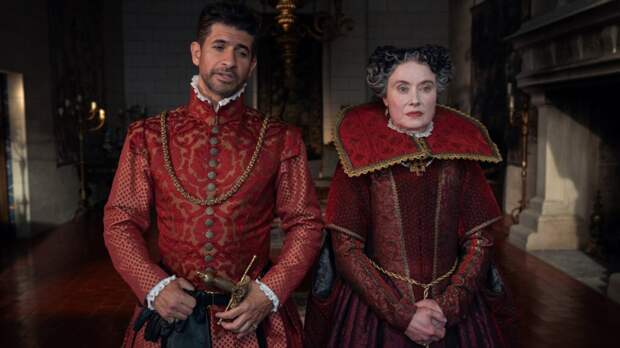 Raza Jaffrey (âFranÃ§ois de Guiseâ) and Beth Goddard (âAntoinette de Guiseâ)