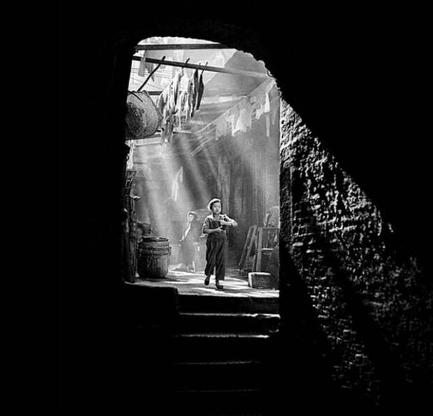 Изумительные фотографии Гонконга 1950-х годов, сделанные 13-летним подростком