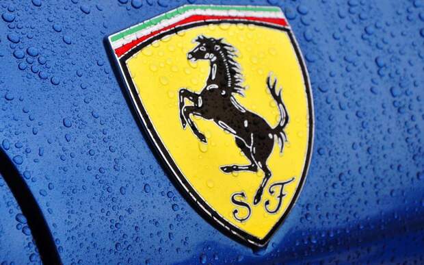 Глава Ferrari раскрыл истинные причины внедрения сенсоров вместо кнопок в машинах