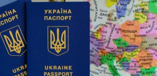 Коронавирус оставил Украину в красном списке