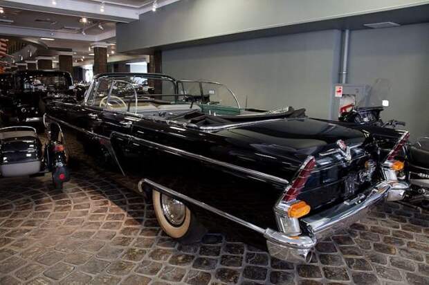 Автомобили первых лиц СССР (22 фото) Автомобили первых лиц СССР (22 фото)