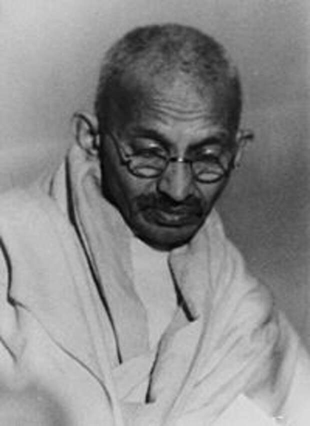 http://upload.wikimedia.org/wikipedia/commons/thumb/9/94/Gandhi.jpg/200px-Gandhi.jpg