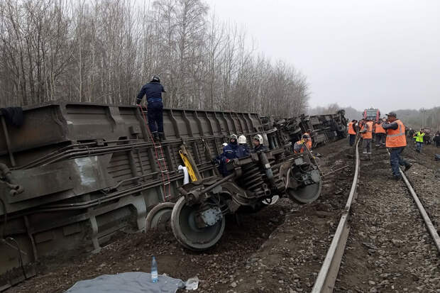 Певица Толкунова восхитилась спокойствием людей после схода поезда под Ульяновском