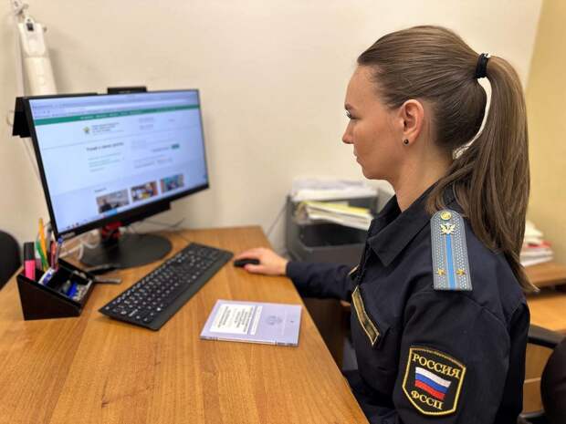 Петербурженка получила более 100 тысяч рублей после негативного отзыва соседки