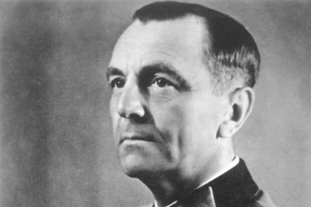 Фридрих Паулюс еще в сентябре 1942 года предупреждал о возможном окружении своей армии, но тогда его никто не услышал