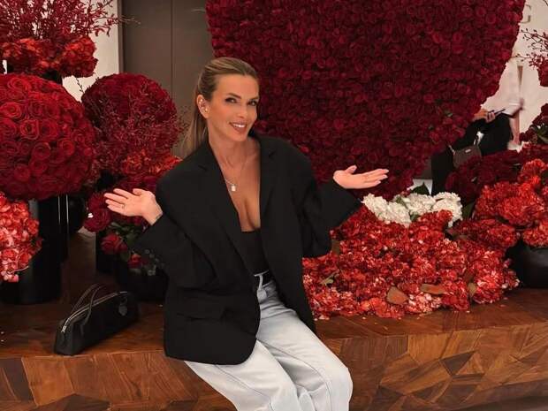 Катя Жужа показала, как восстанавливает кожу после четвертых родов