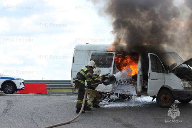Подразделения МЧС России отрабатывают действия при ЧС