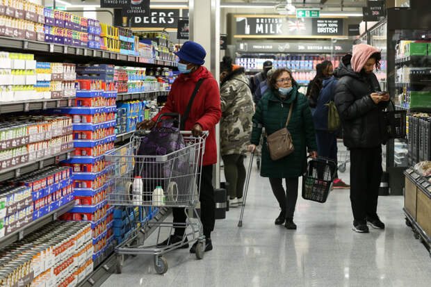 Воруют даже сыр и масло: В Лондоне стали крепить защитные бирки на продукты