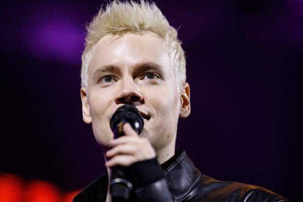 SHAMAN ответил на скандал с облизыванием Байкала