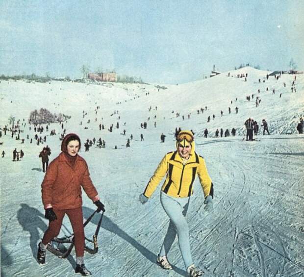 Фотография: Зимние катания на санках в СССР №38 - BigPicture.ru