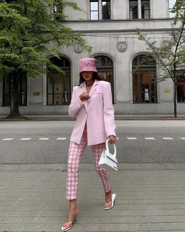 С чем сочетать укороченные брюки: 13 модных вариантов