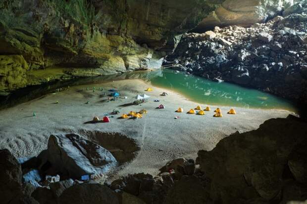 Вьетнамская пещера Шондонг - еще одно интересное место для кемпинга кемпинг, мир, опасность, отдых, палатка, путешествие, турист, экстрим