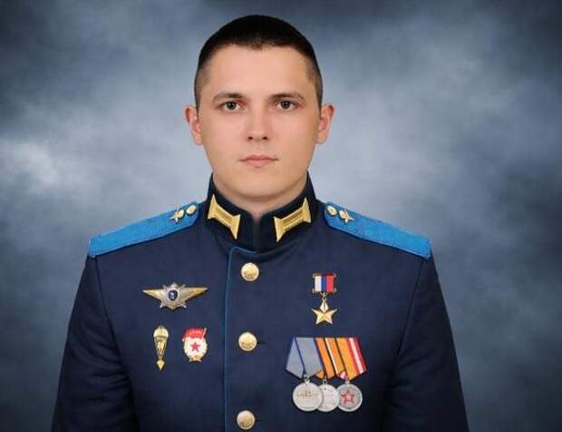 Жена пропавшего в Кузбассе Героя России Алексея Асылханова беременна