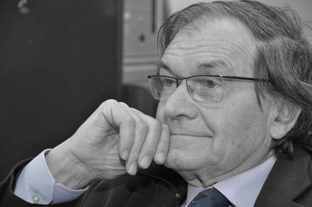 Роджер пенроуз, Нобелевский лауреат по физике 2020 года