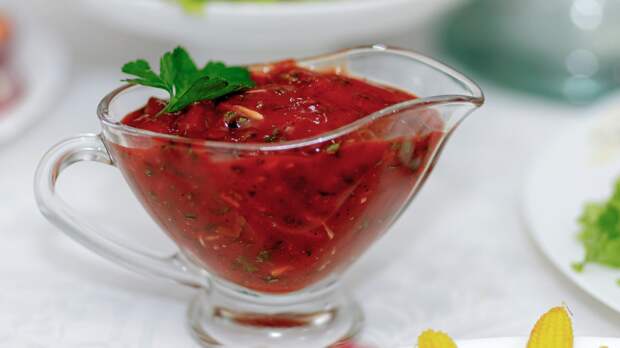 Соус из четырех продуктов, который съедают быстрее пельменей