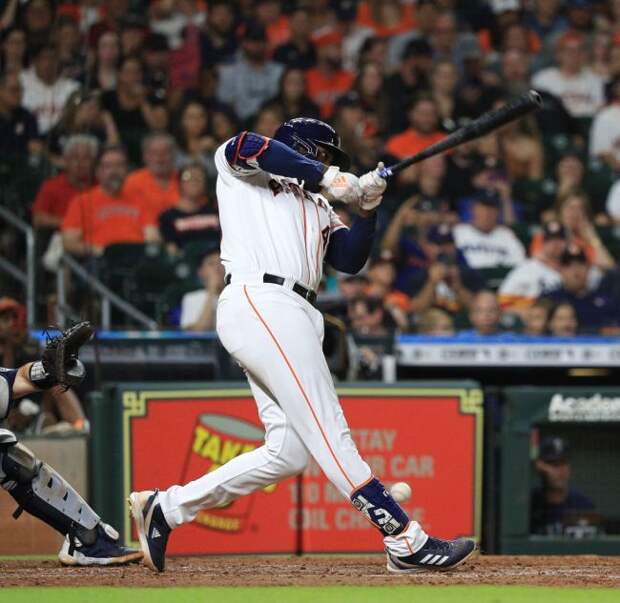 umpire-houston-astros-boston-red-sox-game-forget-the-first-rule-baseball