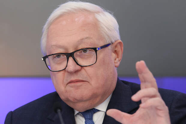 Рябков назвал спекуляциями сообщения о договоренности РФ и США по лимитам ДСНВ