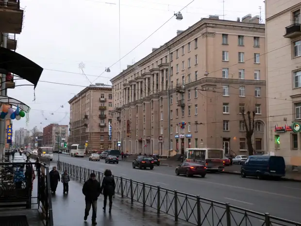 В Петербурге воздух прогреется до +12, к вечеру — дождь