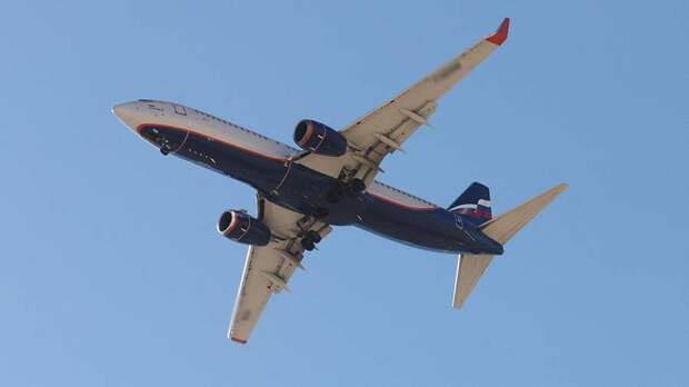 В США у самолета Boeing 737 треснуло лобовое стекло на высоте 11 тыс. м