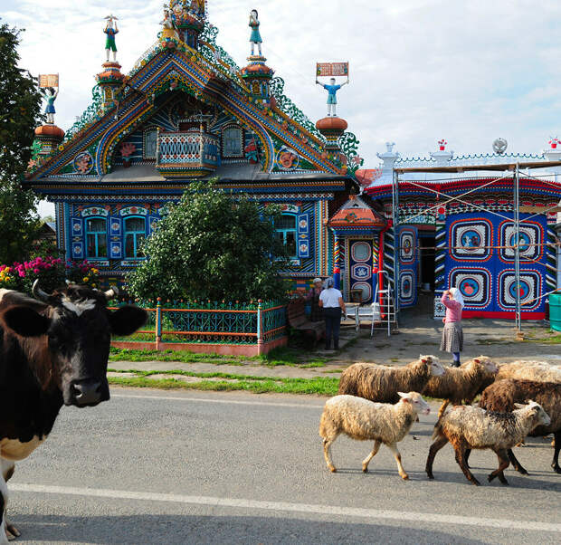 Сказочные деревенские дома в русском стиле