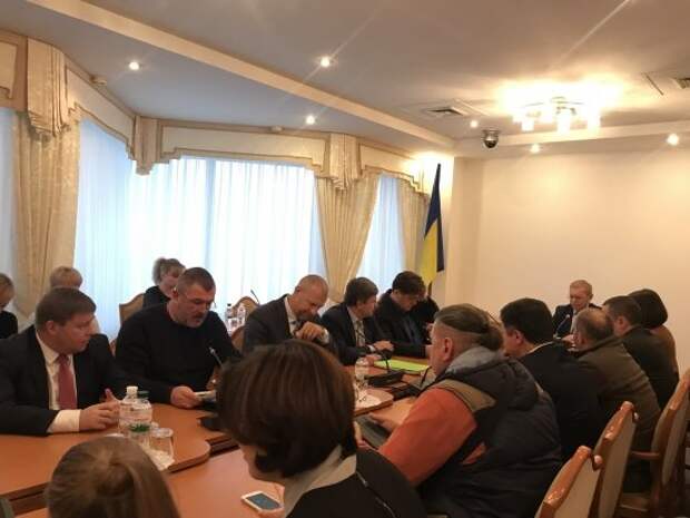 Срочно! На Украине ввели военное положение 